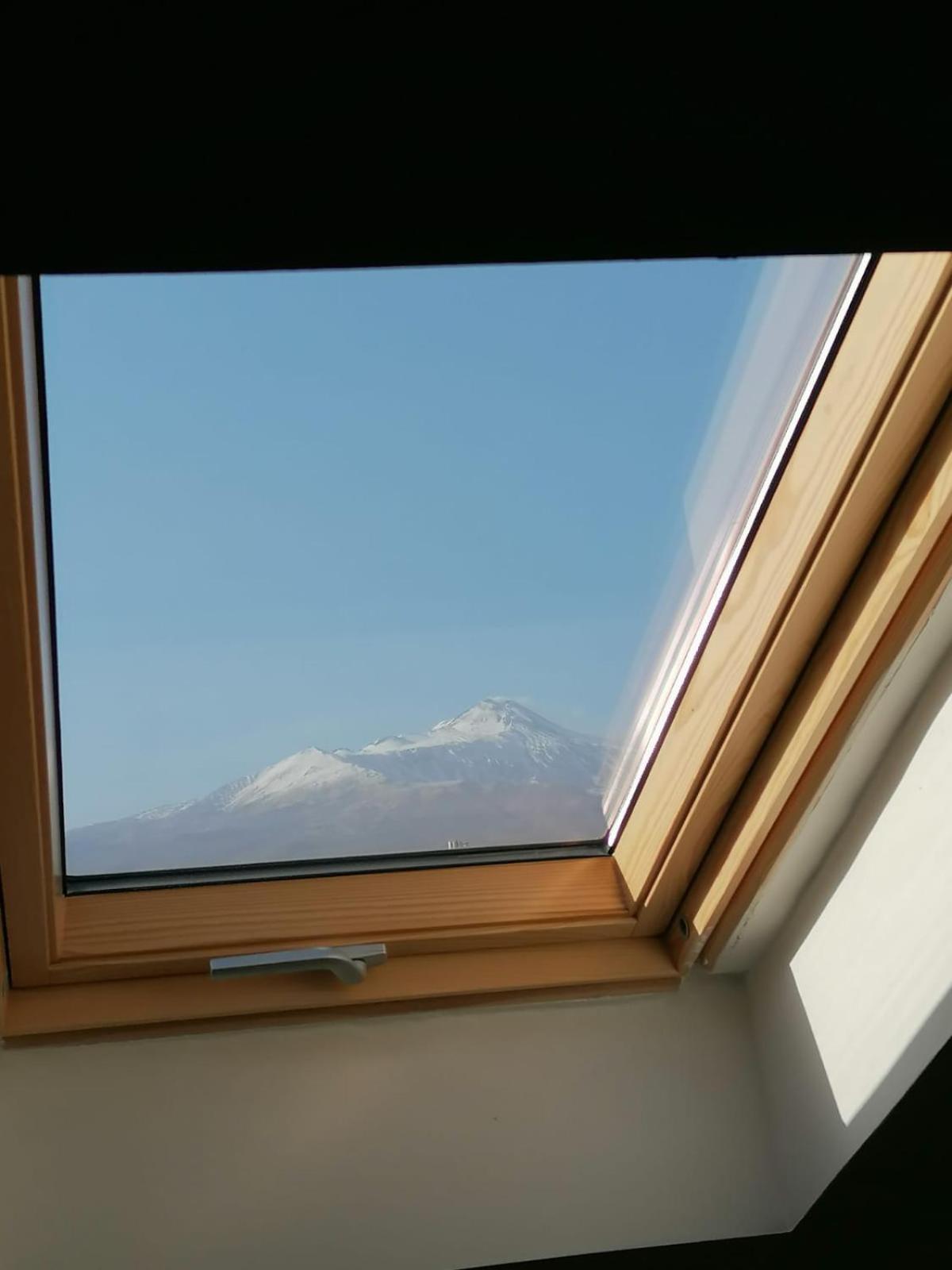 Il Sole Dell'Etna Apartment Aci Sant'Antonio ภายนอก รูปภาพ
